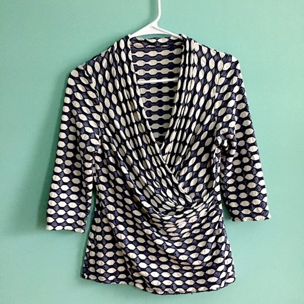 Phase Eight S/M long sleeve top •